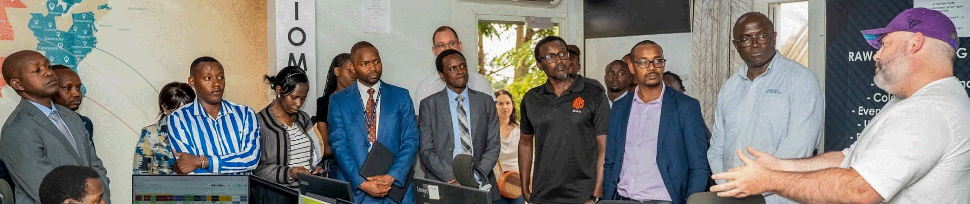 Humphrey-Muchuma-giving-to-children's-home-6 Humphrey-Muchuma-giving-to-children's-home-4