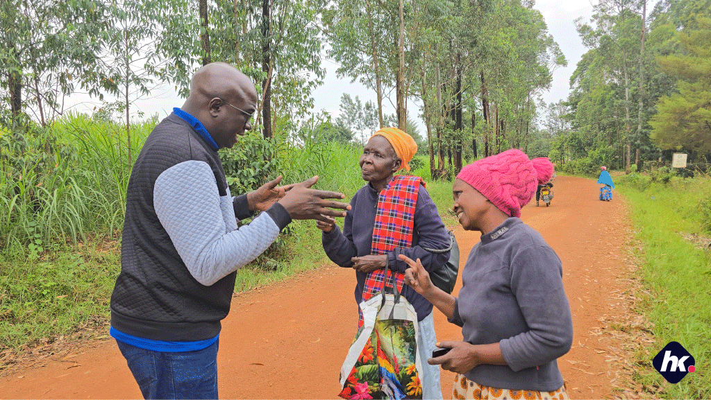Humphrey-Muchuma-with Webuye West residents